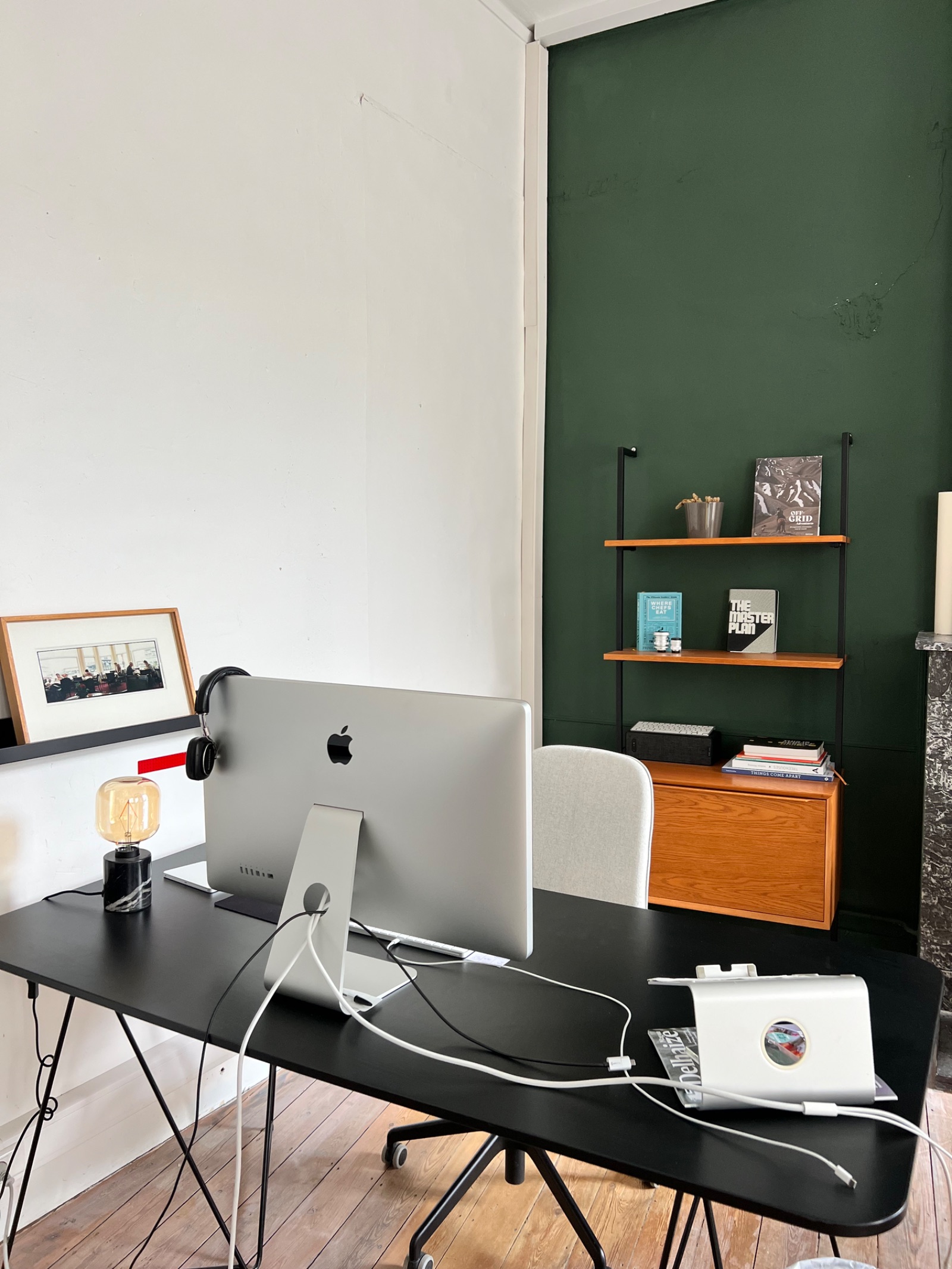 Rustig bureau in coworking ruimte