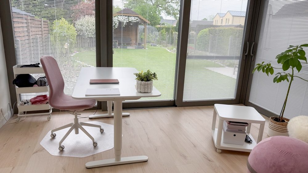 Bureau met zicht op de tuin